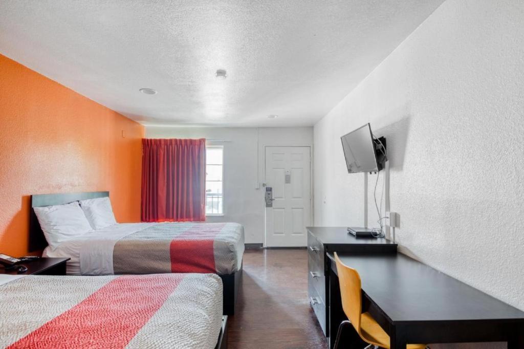 Oyo Mid Hotel