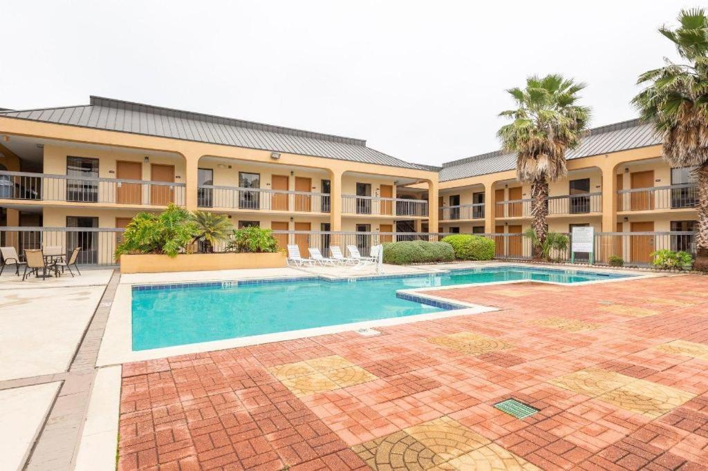 Hotel Oyo Mid