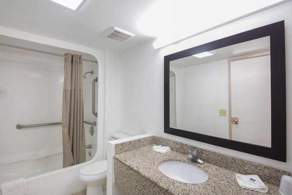 Hotel Oyo Mid Baton Rouge